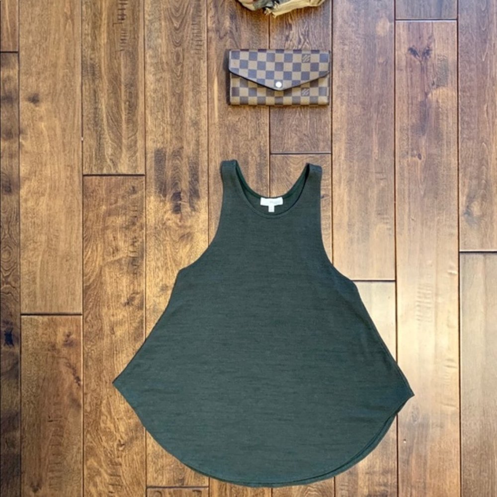 ⭐️SOLD⭐️ Wilfred Free Tank 🌱